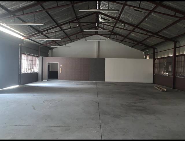 500M² WAREHOUSE TO LET IN WYNBERG